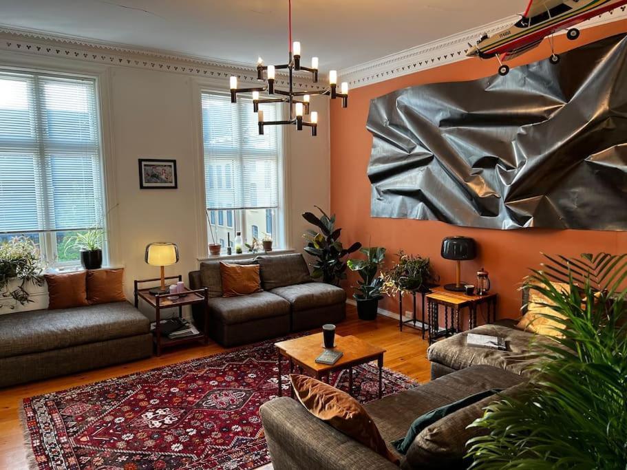 Spacious Historical Art Oasis In The City Center 베르겐 외부 사진